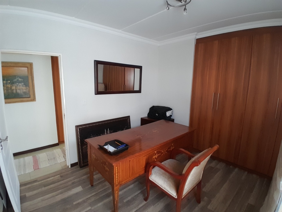  Bedroom Property for Sale in Barbeque Downs Gauteng
