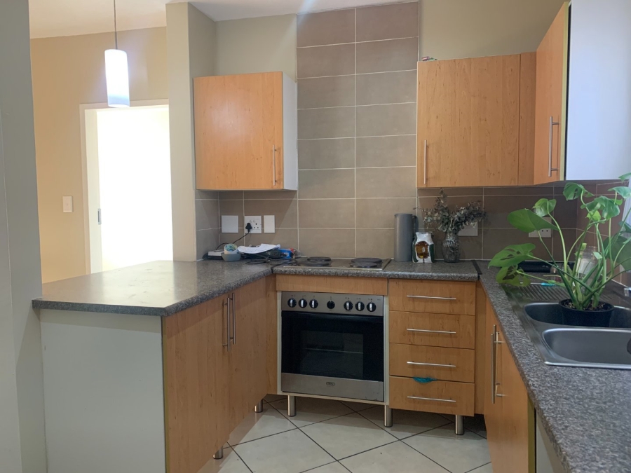 To Let 2 Bedroom Property for Rent in Monavoni Gauteng