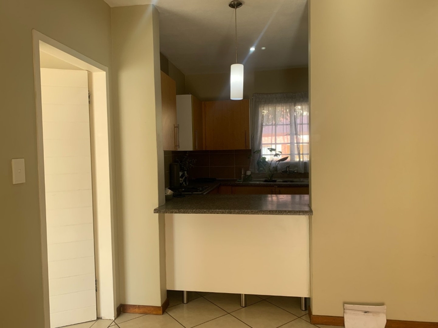 To Let 2 Bedroom Property for Rent in Monavoni Gauteng