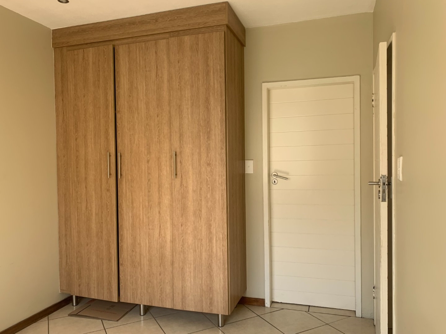 To Let 2 Bedroom Property for Rent in Monavoni Gauteng