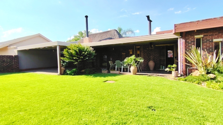 3 Bedroom Property for Sale in Vanderbijlpark SE 7 Gauteng