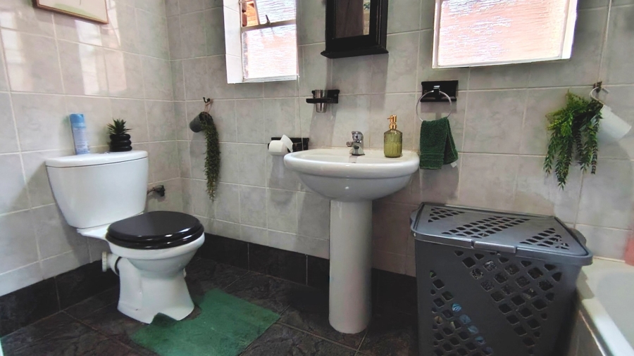 3 Bedroom Property for Sale in Vanderbijlpark SE 7 Gauteng