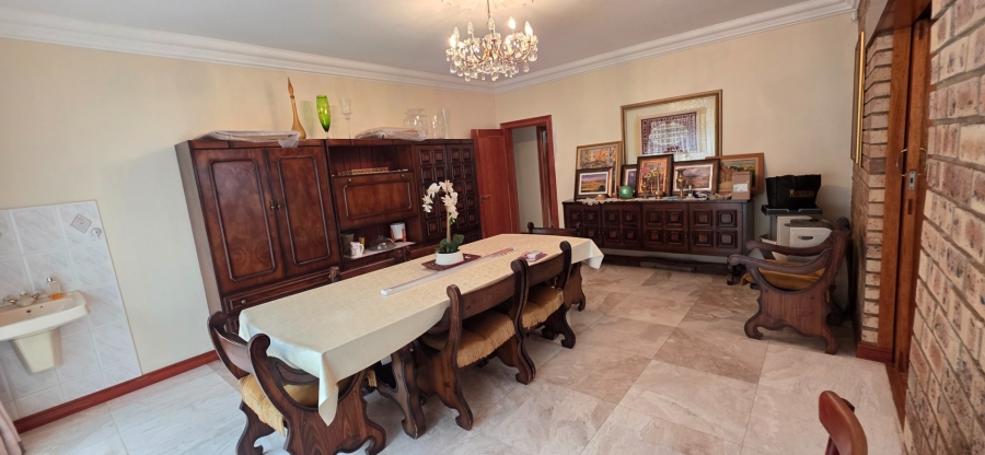 Bedroom Property for Sale in Laudium Gauteng
