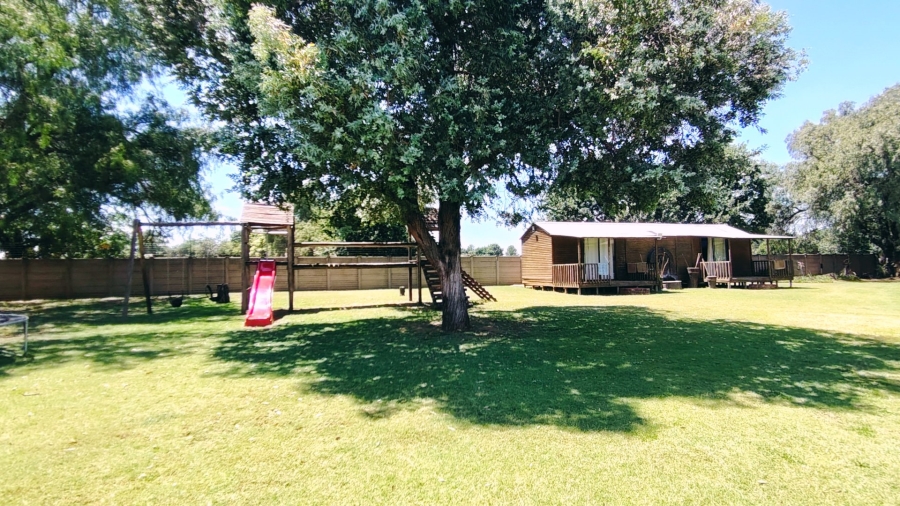 3 Bedroom Property for Sale in Buyscelia Gauteng