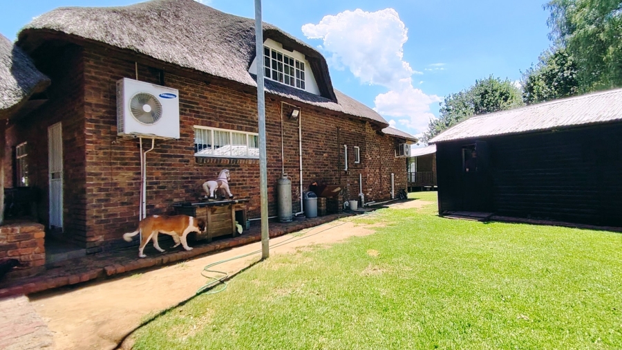 3 Bedroom Property for Sale in Buyscelia Gauteng