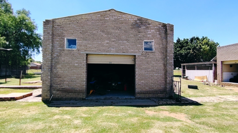 3 Bedroom Property for Sale in Buyscelia Gauteng