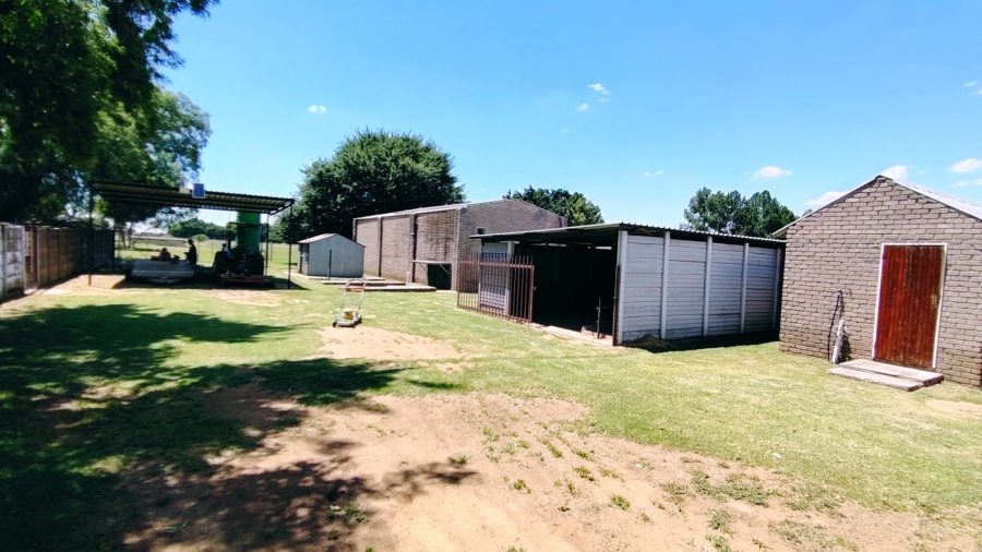 3 Bedroom Property for Sale in Buyscelia Gauteng