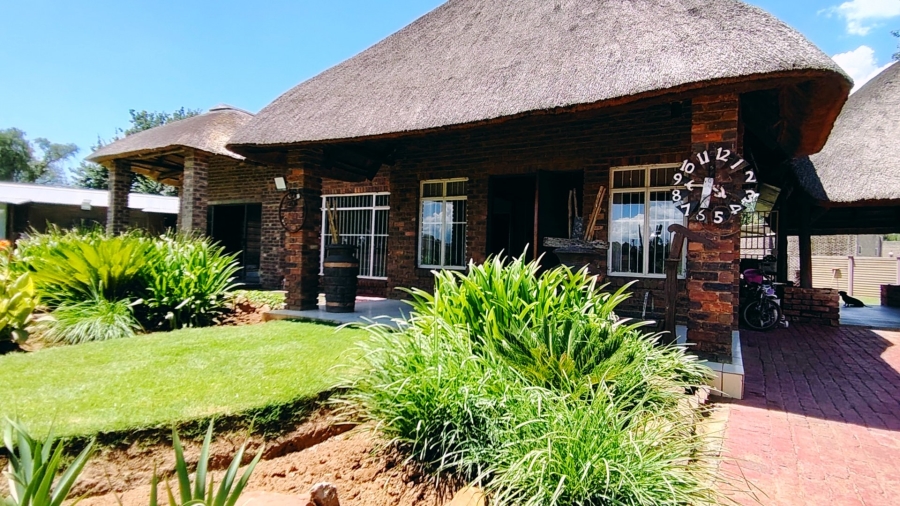 3 Bedroom Property for Sale in Buyscelia Gauteng