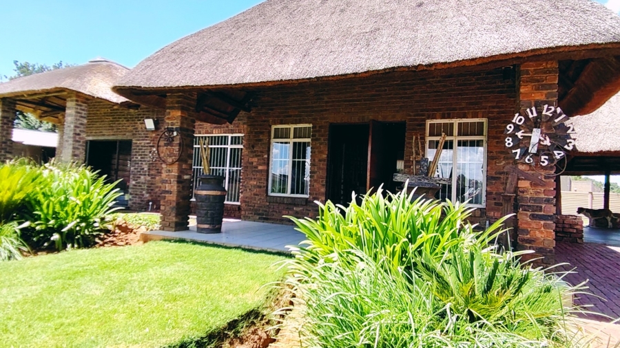 3 Bedroom Property for Sale in Buyscelia Gauteng