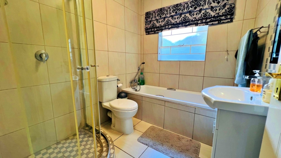 3 Bedroom Property for Sale in Sunninghill Gauteng