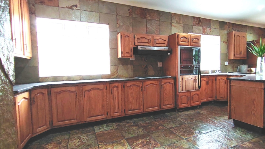 4 Bedroom Property for Sale in Vanderbijlpark SW 5 Gauteng