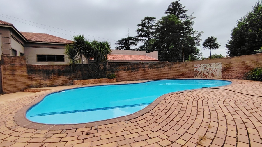 4 Bedroom Property for Sale in Vanderbijlpark SW 5 Gauteng