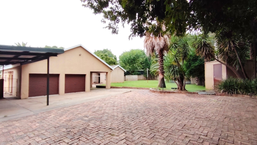 4 Bedroom Property for Sale in Vanderbijlpark SW 5 Gauteng