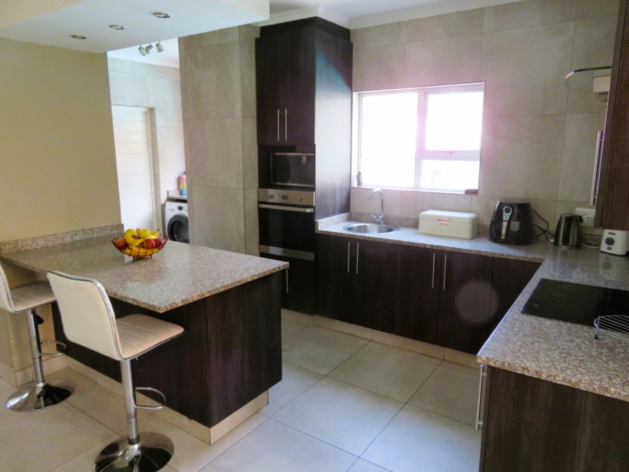 4 Bedroom Property for Sale in Thatchfield Hills Gauteng