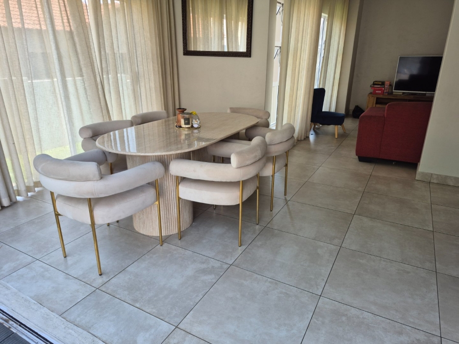 4 Bedroom Property for Sale in Thatchfield Hills Gauteng