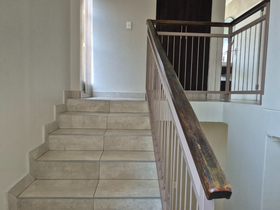 4 Bedroom Property for Sale in Thatchfield Hills Gauteng