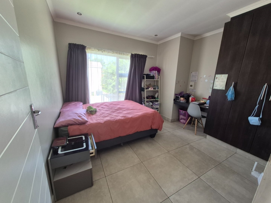 4 Bedroom Property for Sale in Thatchfield Hills Gauteng