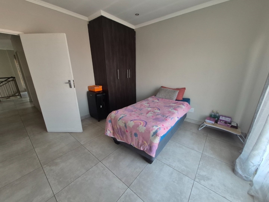 4 Bedroom Property for Sale in Thatchfield Hills Gauteng
