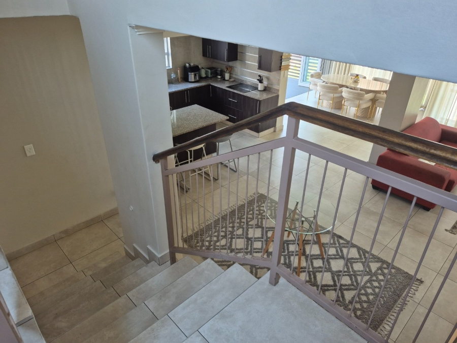 4 Bedroom Property for Sale in Thatchfield Hills Gauteng