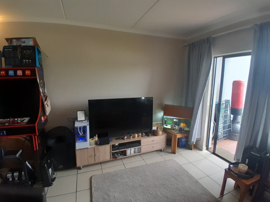 2 Bedroom Property for Sale in Barbeque Downs Gauteng