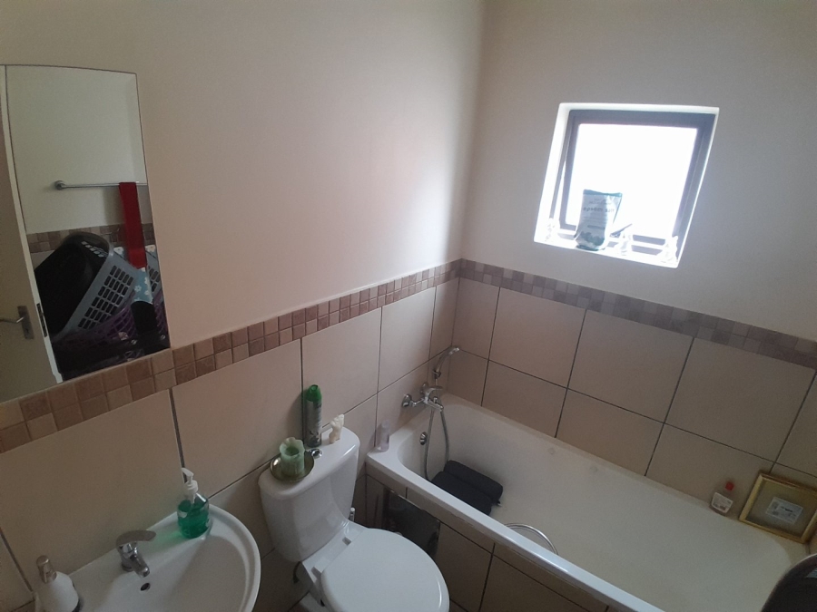 2 Bedroom Property for Sale in Barbeque Downs Gauteng