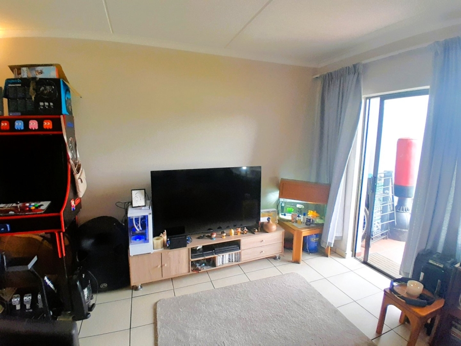 2 Bedroom Property for Sale in Barbeque Downs Gauteng