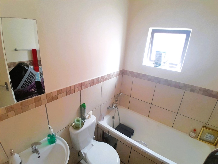 2 Bedroom Property for Sale in Barbeque Downs Gauteng