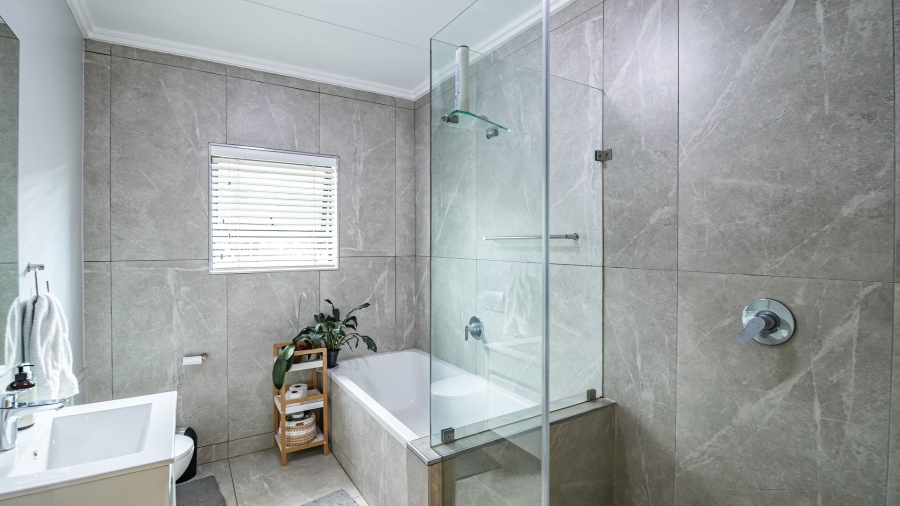 3 Bedroom Property for Sale in Serengeti Lifestyle Estate Gauteng