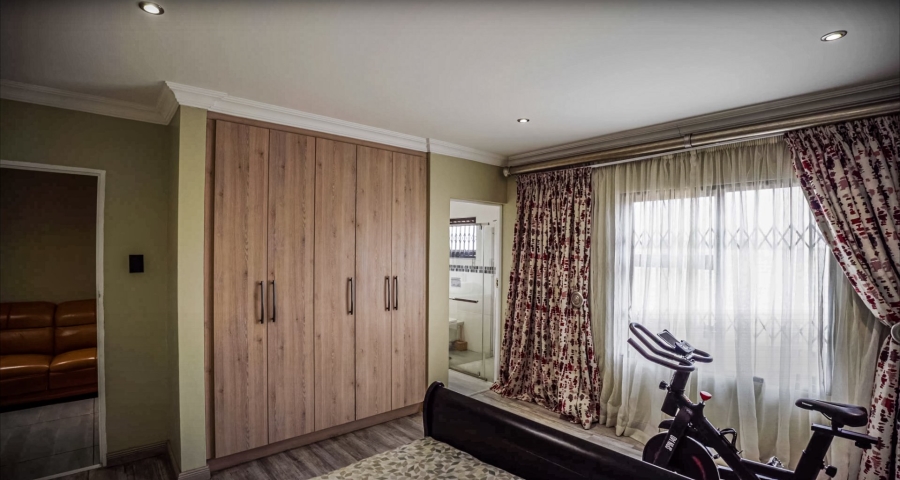 To Let 4 Bedroom Property for Rent in Rayton Gauteng