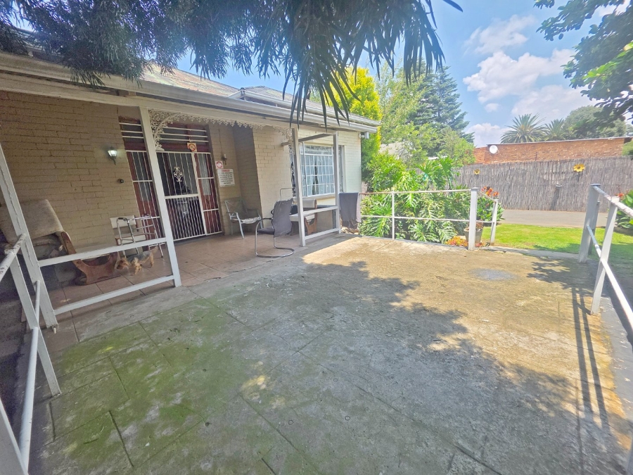 12 Bedroom Property for Sale in Parkhill Gardens Gauteng