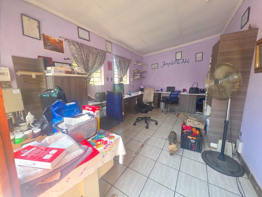 12 Bedroom Property for Sale in Parkhill Gardens Gauteng