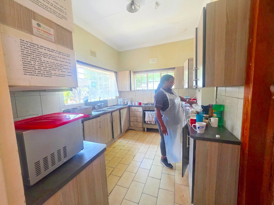 12 Bedroom Property for Sale in Parkhill Gardens Gauteng
