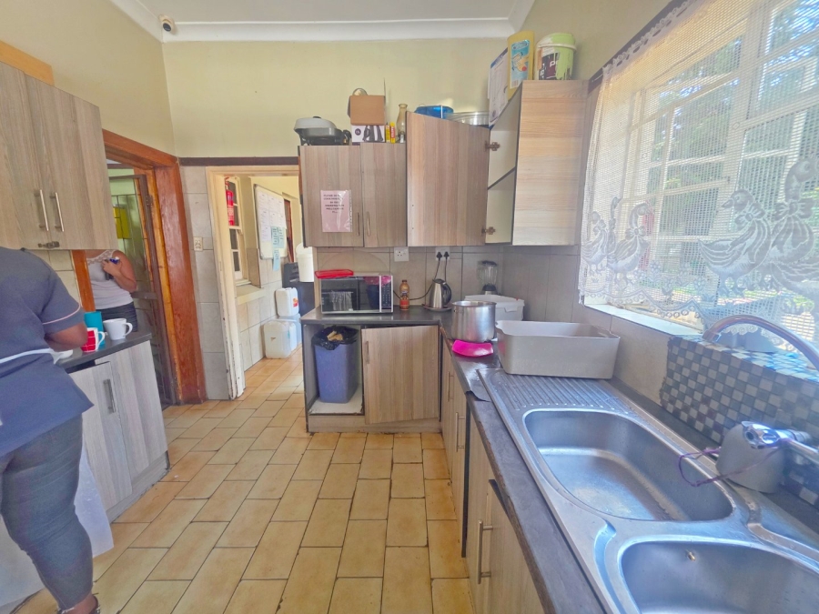12 Bedroom Property for Sale in Parkhill Gardens Gauteng