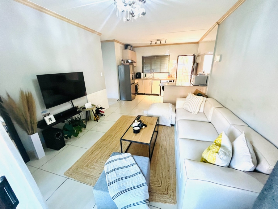 1 Bedroom Property for Sale in Noordwyk Gauteng