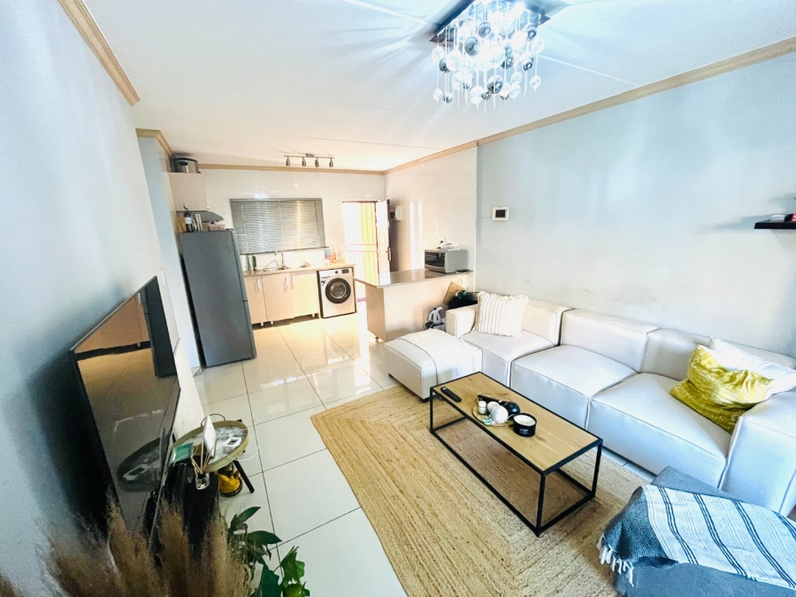 1 Bedroom Property for Sale in Noordwyk Gauteng