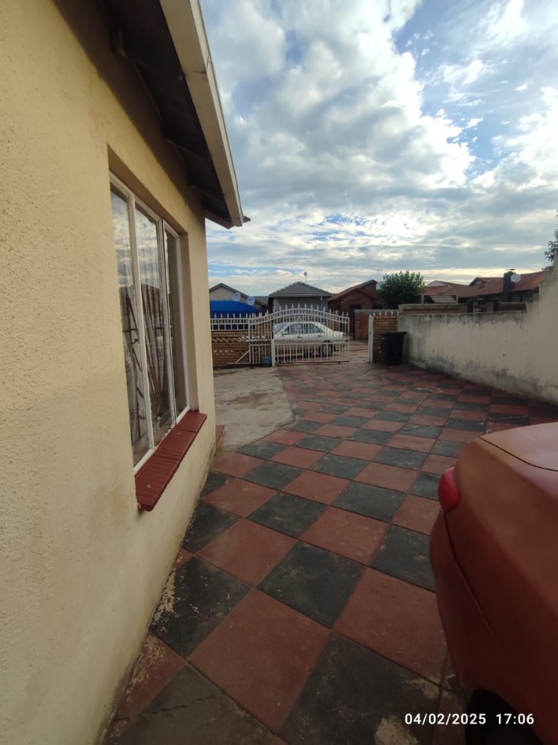2 Bedroom Property for Sale in Daveyton Gauteng