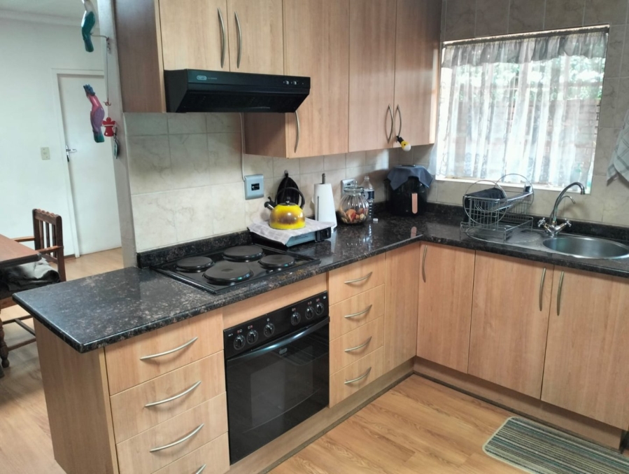 3 Bedroom Property for Sale in Dorandia Gauteng