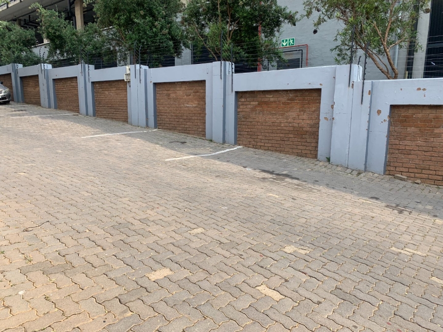1 Bedroom Property for Sale in Vorna Valley Gauteng
