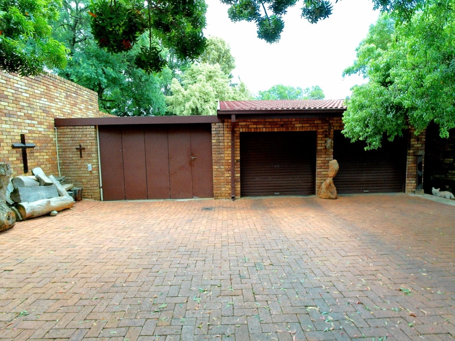 4 Bedroom Property for Sale in Amandasig Gauteng