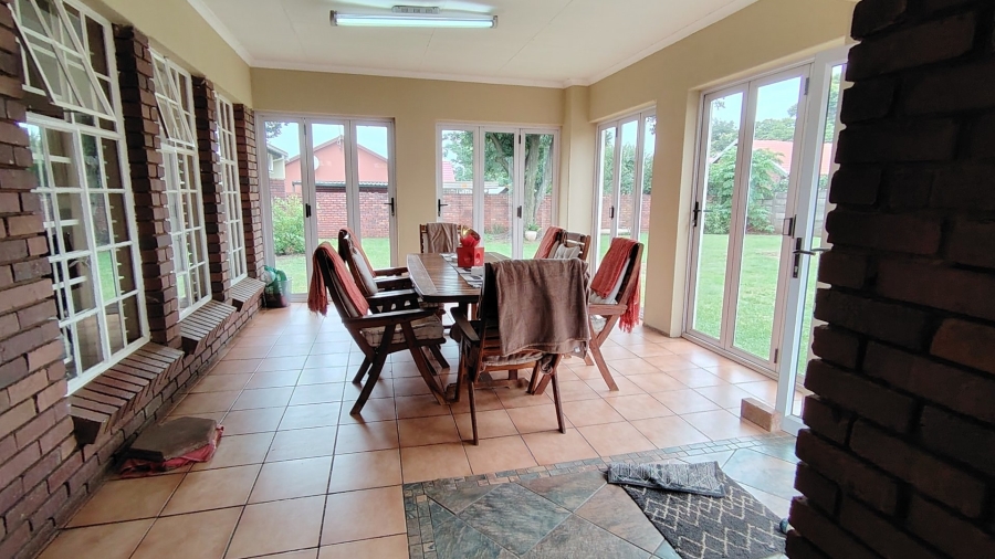 4 Bedroom Property for Sale in Wierda Park Gauteng