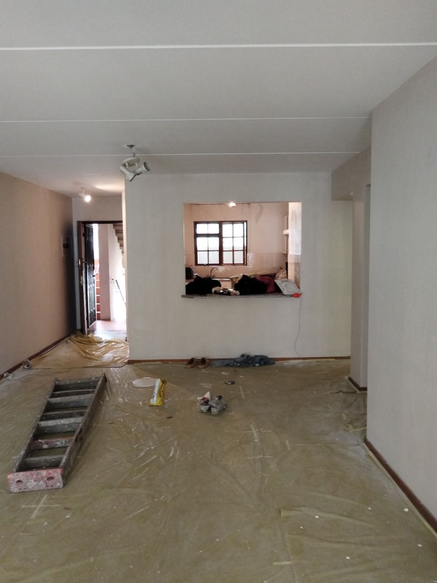 To Let 2 Bedroom Property for Rent in Hyde Park Gauteng