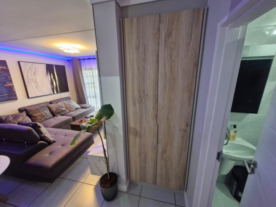 2 Bedroom Property for Sale in Mooikloof Ridge Gauteng