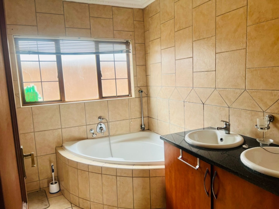 3 Bedroom Property for Sale in Montana Tuine Gauteng