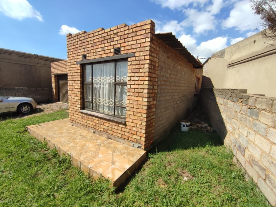 2 Bedroom Property for Sale in Tsakane Ext 15 Gauteng
