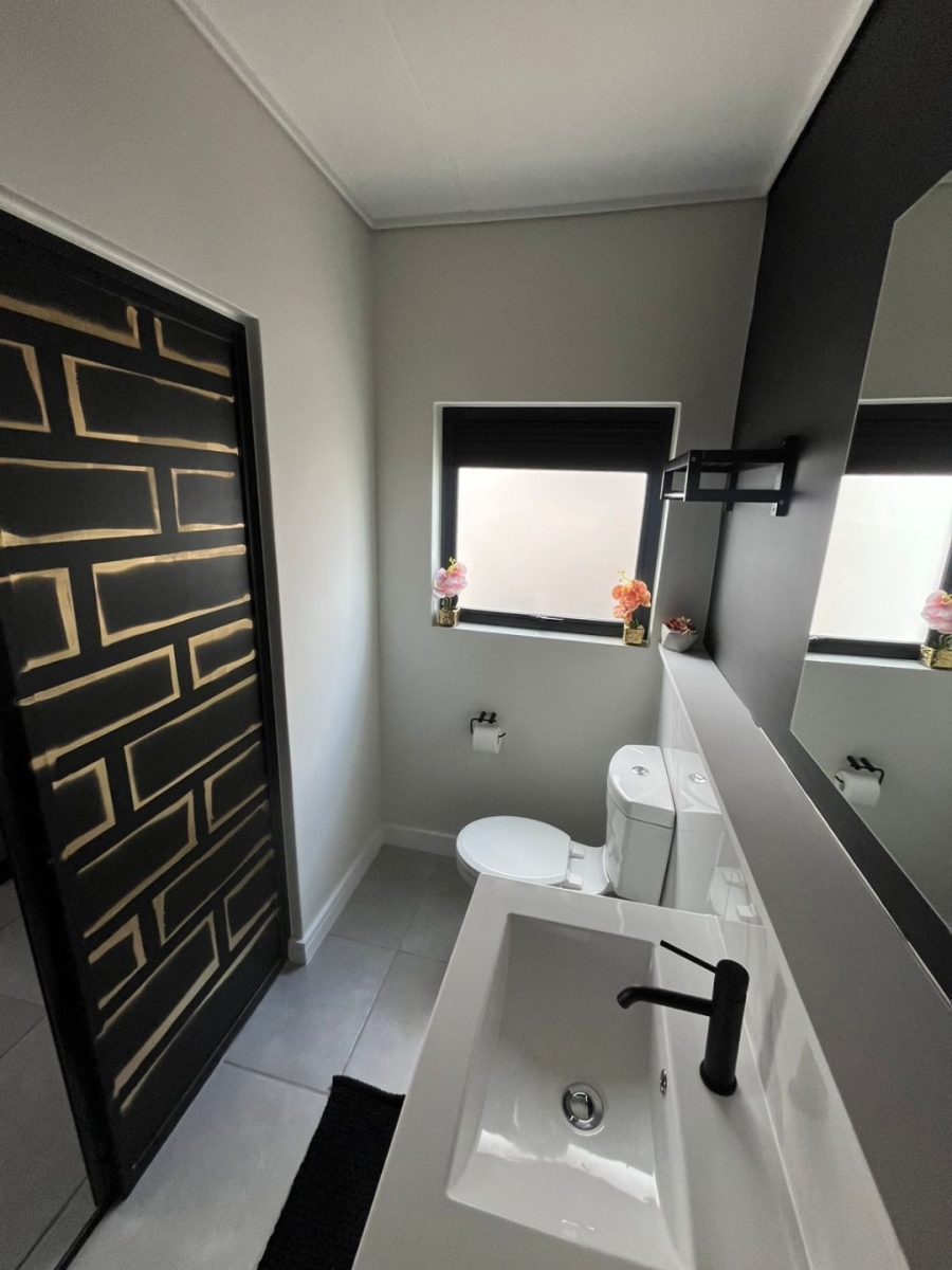 To Let 1 Bedroom Property for Rent in Waterfall Gauteng