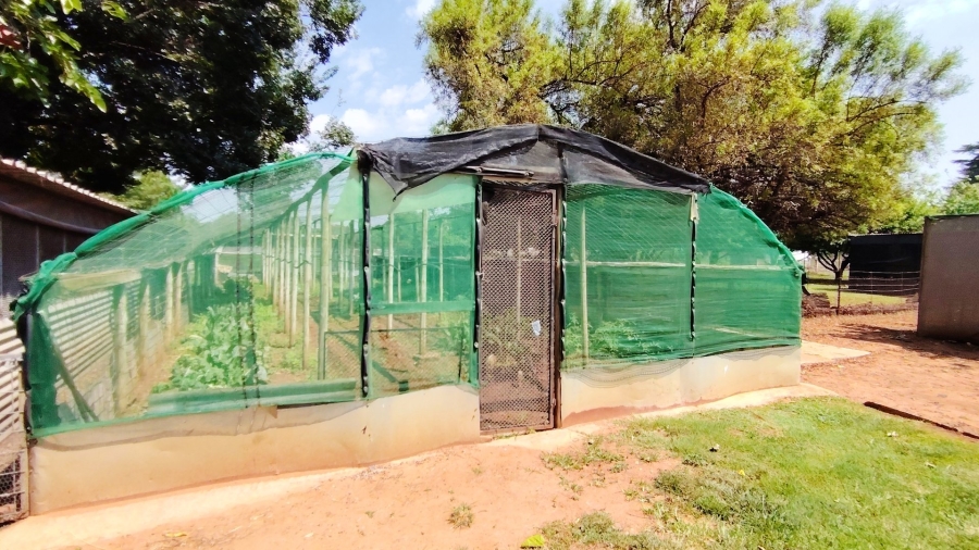 Commercial Property for Sale in Unitas Park Gauteng