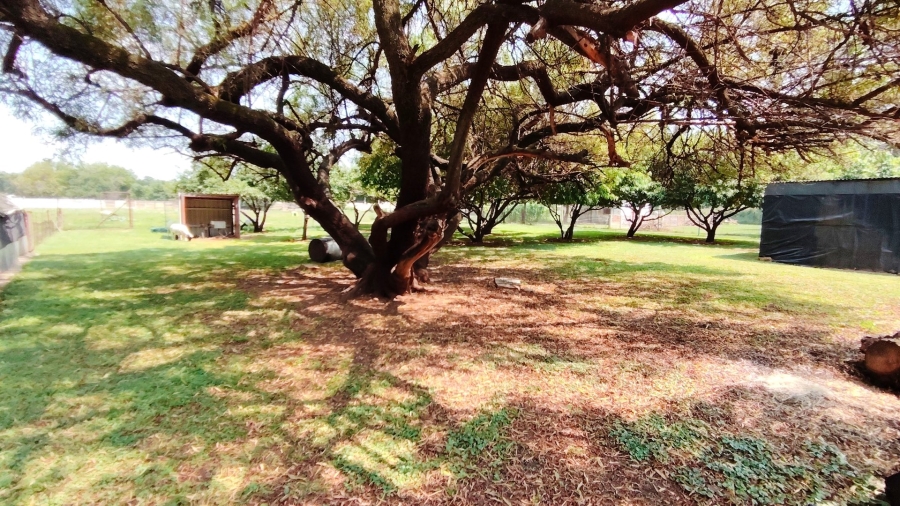 Commercial Property for Sale in Unitas Park Gauteng