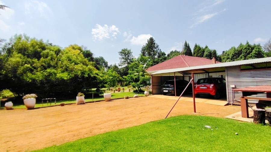 Commercial Property for Sale in Unitas Park Gauteng