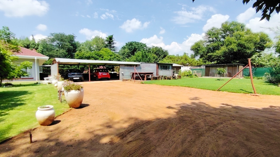 Commercial Property for Sale in Unitas Park Gauteng