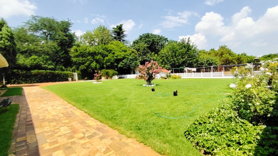 Commercial Property for Sale in Unitas Park Gauteng